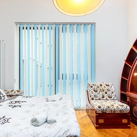 Luxury Yacht-style Old Town * براغ