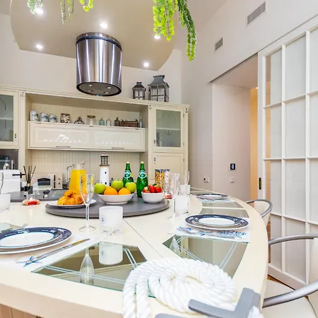 Luxury Yacht-style Old Town Appartement Praag