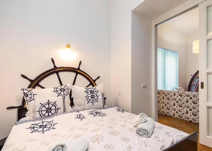 Luxury Yacht-style Old Town Апартаменты Прага